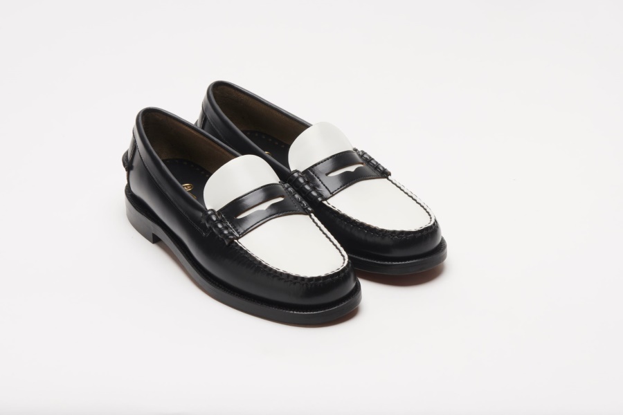 Classic Dan-Black & White Sebago Australia