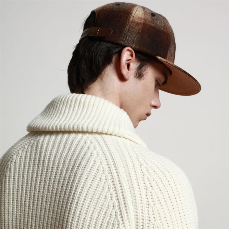 White Natural Sebago Australia Barred